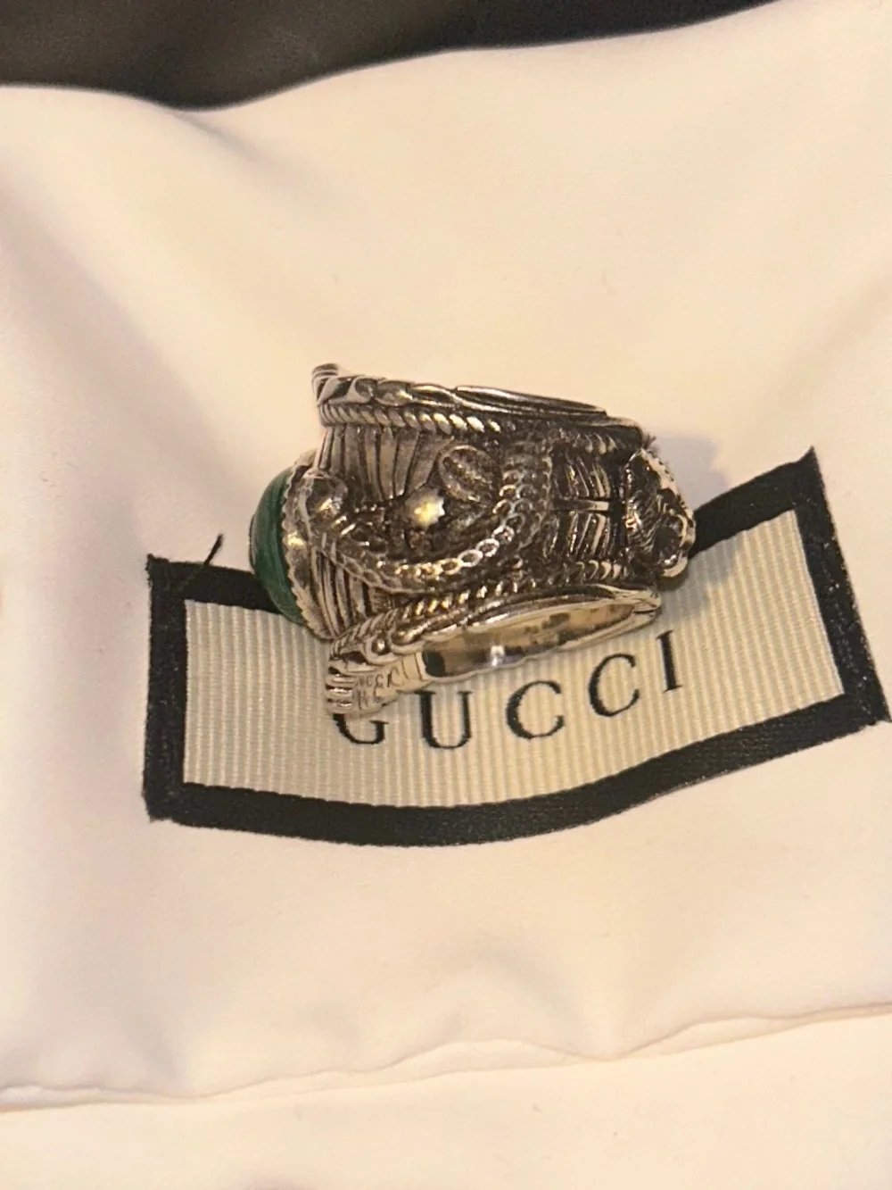 Gucci snake ring